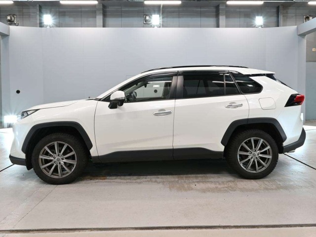 Toyota RAV4 2021 8605798-4
