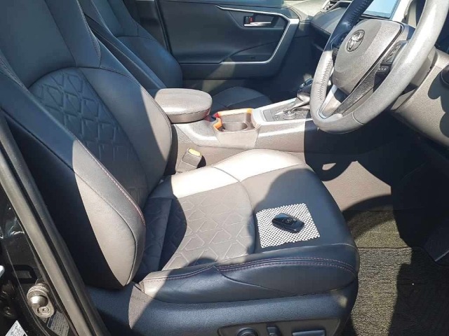 Toyota RAV4 2021 8605806-10