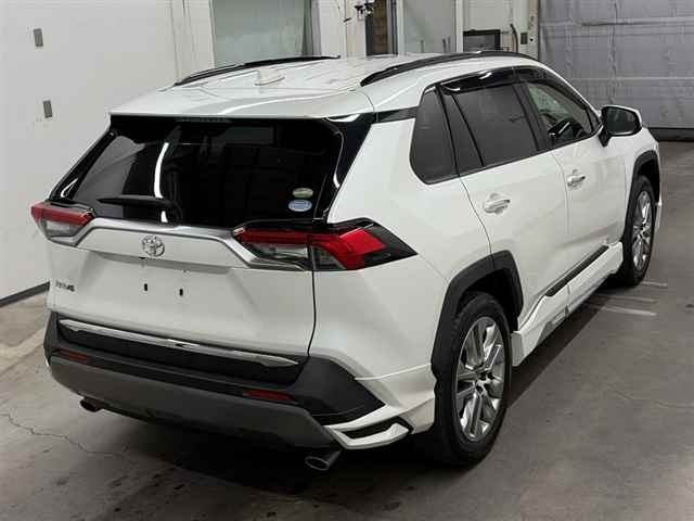 Toyota RAV4 2021 8605831-5
