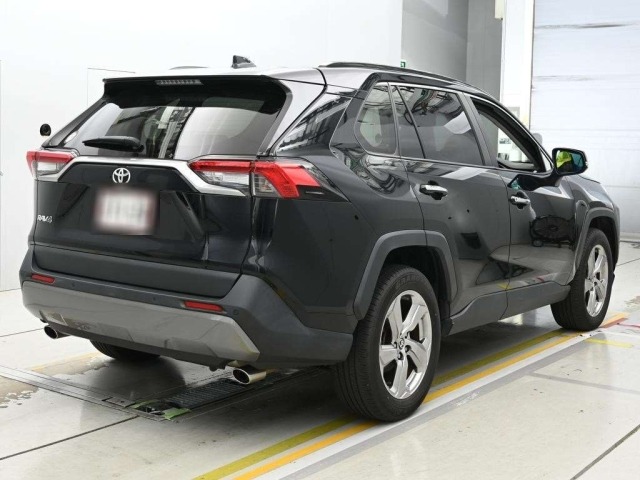 Toyota RAV4 2021 8605866-1