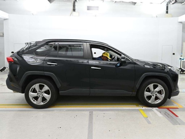 Toyota RAV4 2021 8605866-3