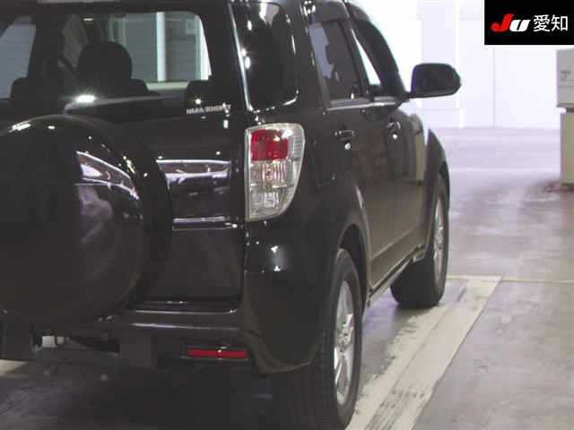 Toyota RUSH 2015 8606221-8