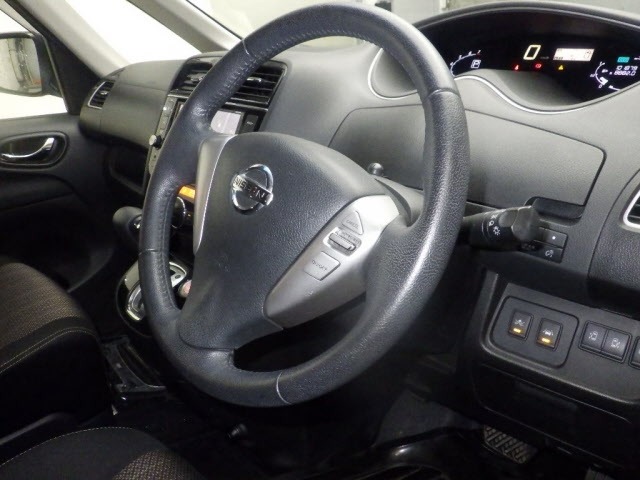 Nissan SERENA 2015 8607153-3
