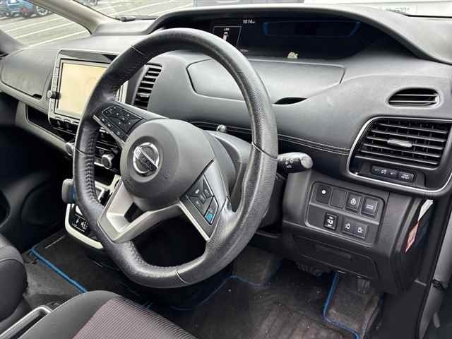 Nissan SERENA 2018 8607296-3