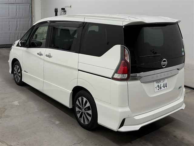 Nissan SERENA 2018 8607297-1