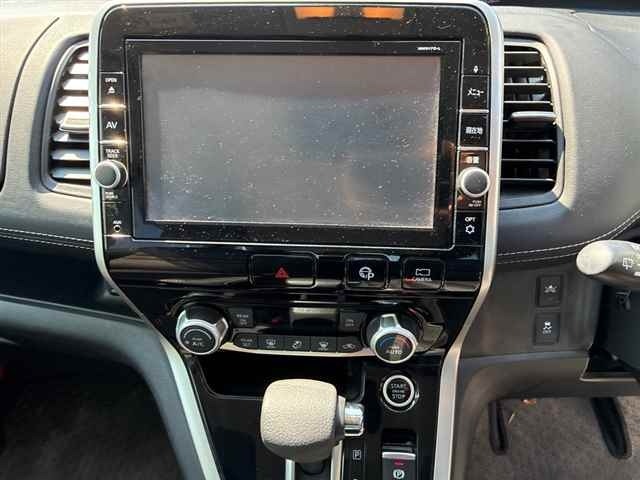 Nissan SERENA 2018 8607297-6