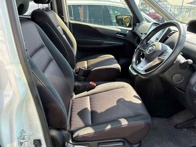 Nissan SERENA 2018 8607297-7