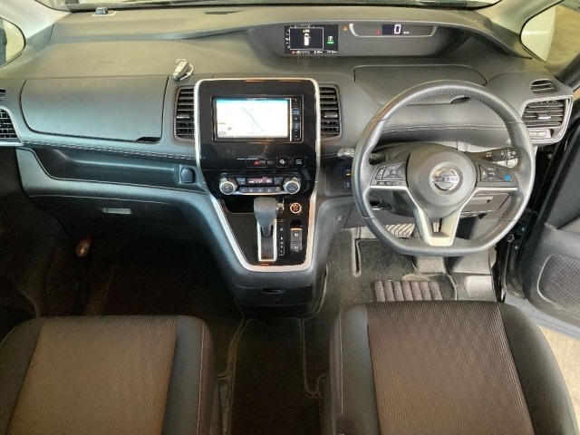 Nissan SERENA 2017 8607408-3