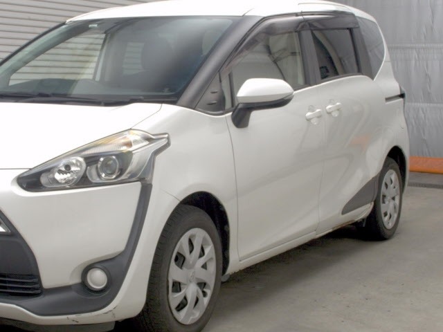 Toyota SIENTA 2015 8600762-4