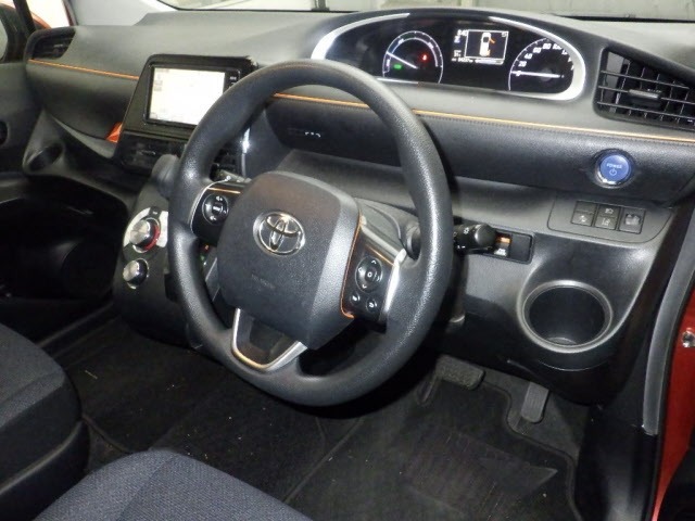 Toyota SIENTA 2017 8600772-3