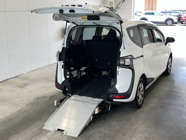 Toyota SIENTA 2019 8600804-1