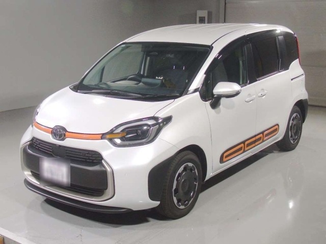 Toyota SIENTA 2026 8600821-0