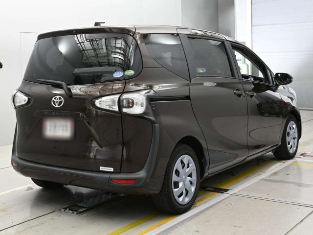 Toyota SIENTA 2015 8600832-1