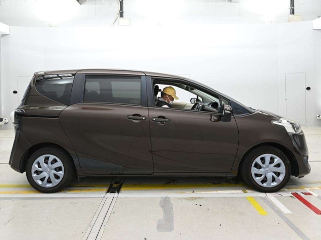 Toyota SIENTA 2015 8600832-3