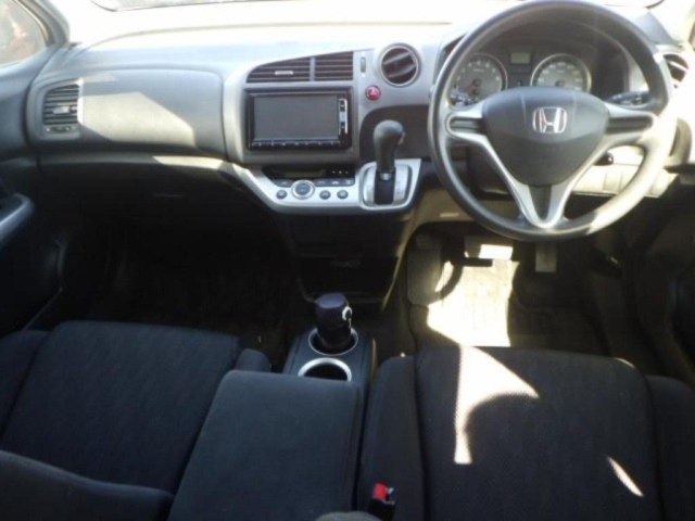 Honda STREAM 2014 8608196-3