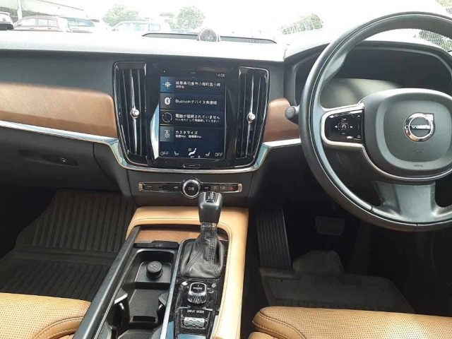 Volvo V90 2017 8611035-11