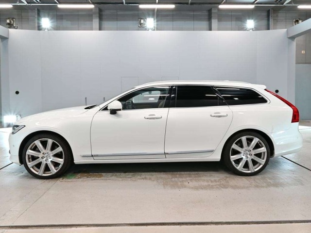 Volvo V90 2017 8611035-4