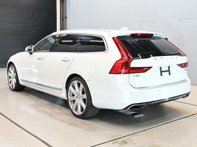 Volvo V90 2017 8611035-6