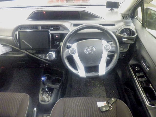 Toyota AQUA 2016 8613275-3