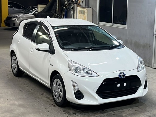 Toyota AQUA 2016 8613335-4