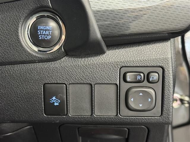 Toyota AURIS 2017 8620345-4