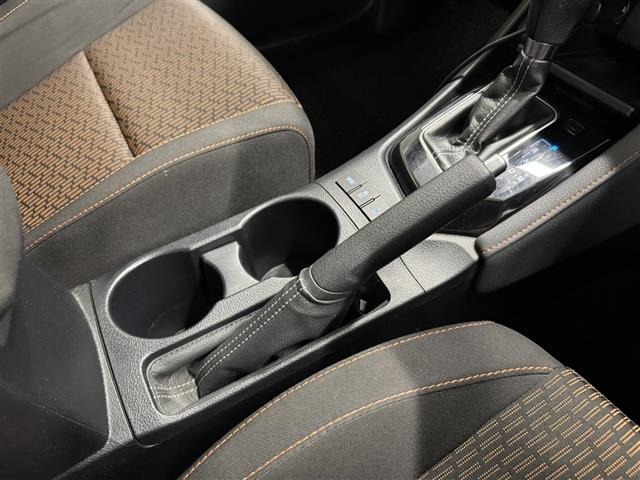 Toyota AURIS 2017 8620345-5