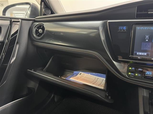 Toyota AURIS 2017 8620345-9