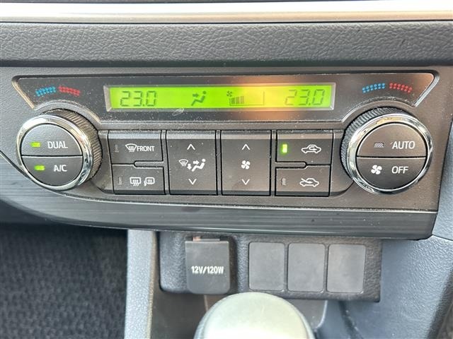 Toyota AURIS 2013 8620346-10