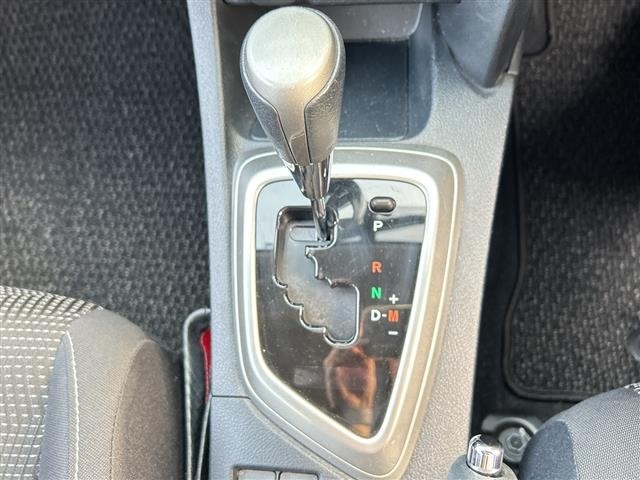 Toyota AURIS 2013 8620346-11