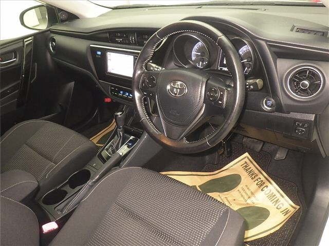 Toyota AURIS 2015 8620349-3