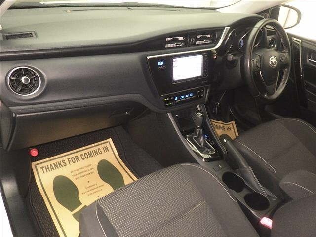 Toyota AURIS 2015 8620349-4