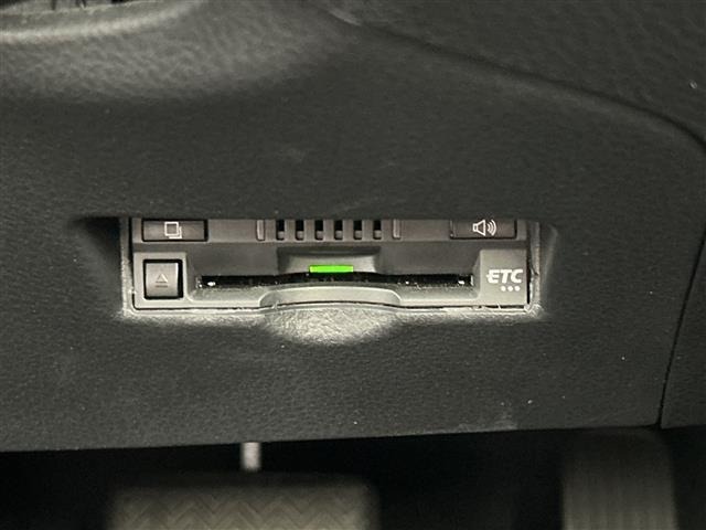Toyota C-HR 2021 8618617-11