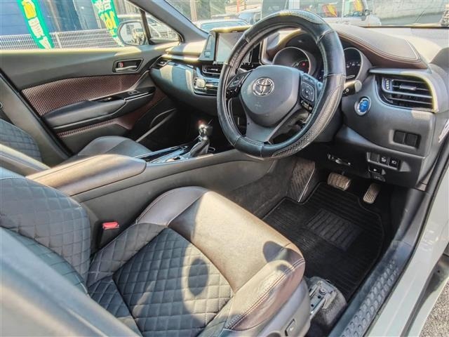 Toyota C-HR 2018 8618624-11