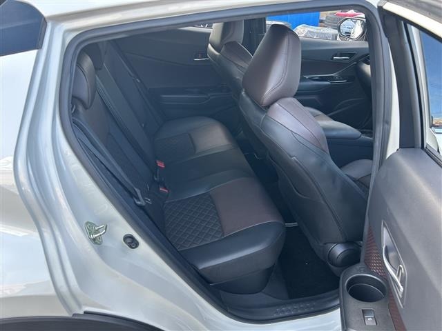 Toyota C-HR 2018 8618625-11