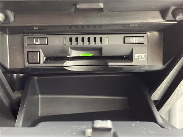Toyota CAMRY 2017 8620168-1