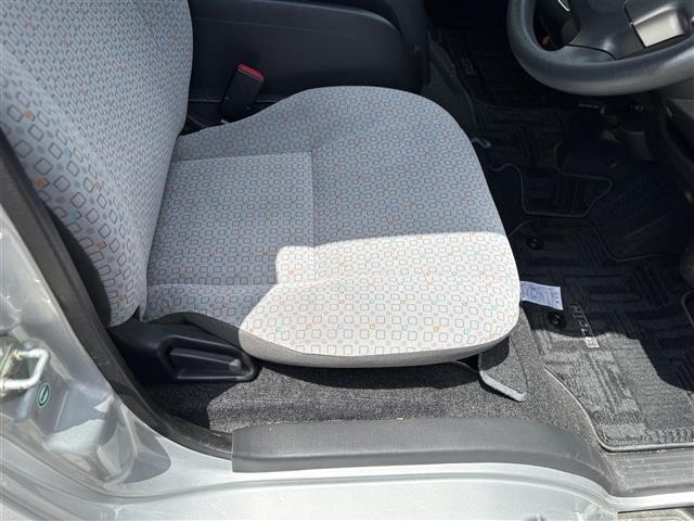Toyota HIACE COMMUTER 2017 8621904-11