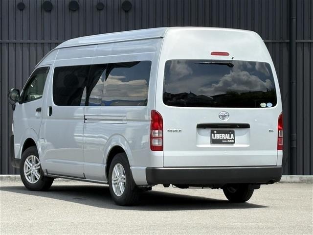 Toyota HIACE COMMUTER 2017 8621904-21