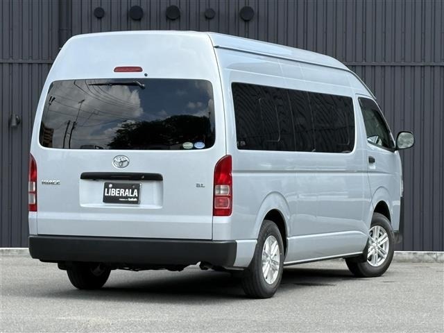 Toyota HIACE COMMUTER 2017 8621904-3
