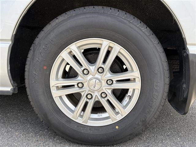 Toyota HIACE COMMUTER 2017 8621904-7