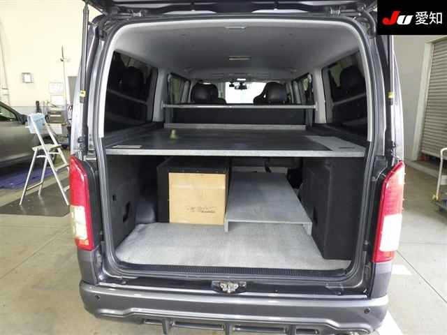 Toyota HIACE VAN 2017 8621063-4