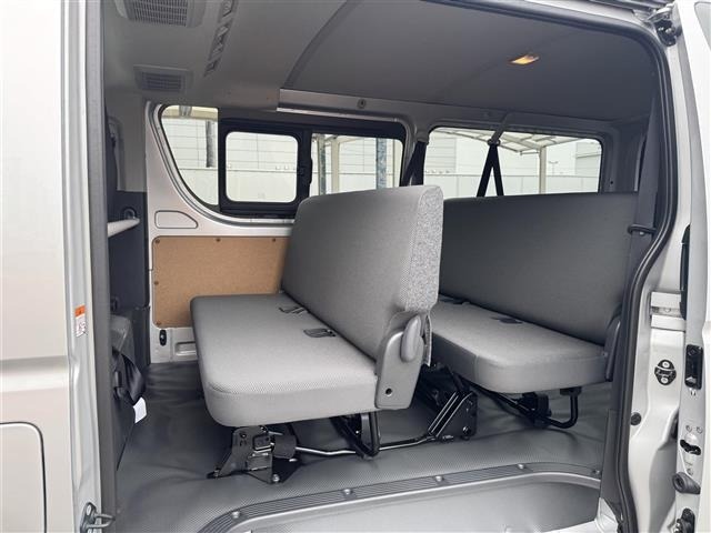 Toyota HIACE VAN 2026 8621326-1