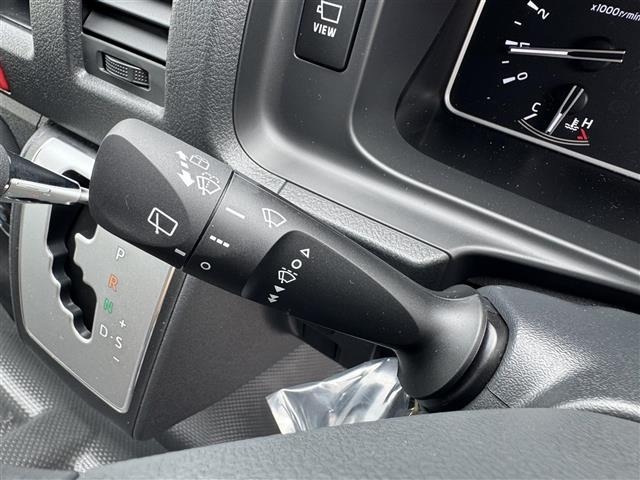 Toyota HIACE VAN 2026 8621326-12