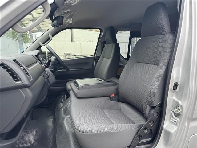 Toyota HIACE VAN 2026 8621326-19