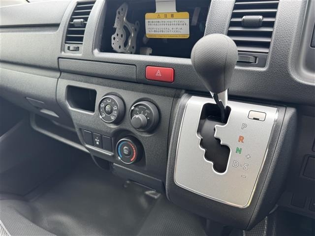 Toyota HIACE VAN 2026 8621326-2