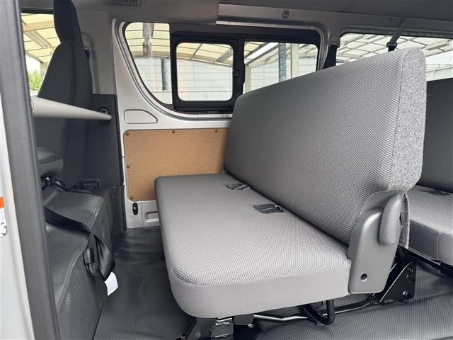 Toyota HIACE VAN 2026 8621326-3