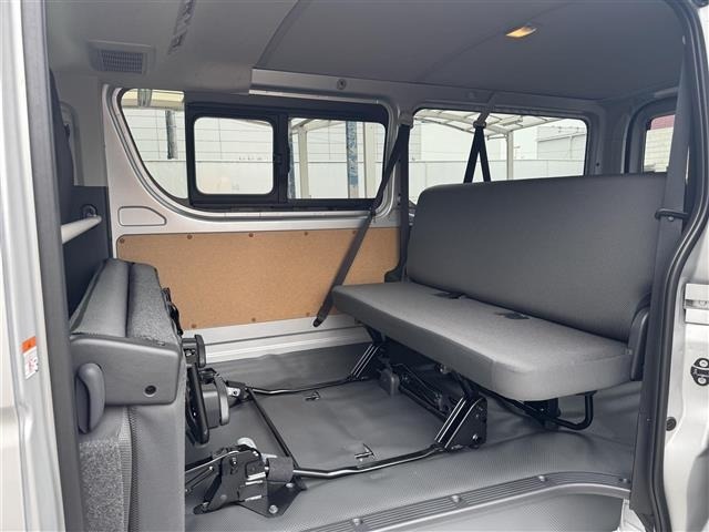 Toyota HIACE VAN 2026 8621326-7