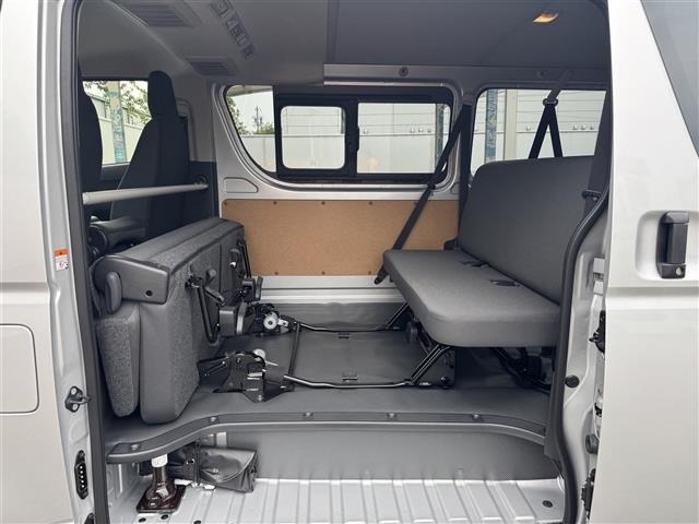 Toyota HIACE VAN 2026 8621326-9
