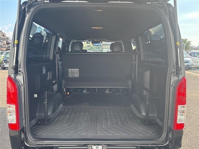 Toyota HIACE VAN 2023 8621327-10