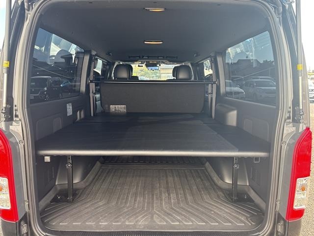Toyota HIACE VAN 2023 8621327-11