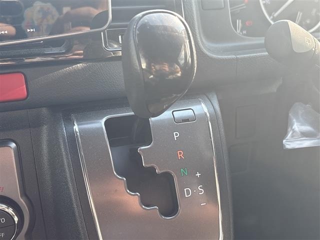 Toyota HIACE VAN 2023 8621327-19